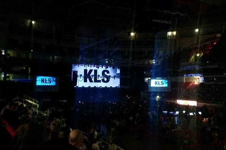 Maata Näkyvissä Fesrarit KLS:n konsertista kuva