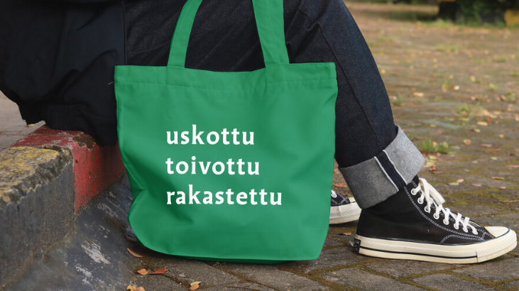 Uskottu toivottu rakastettu vihreä kassi